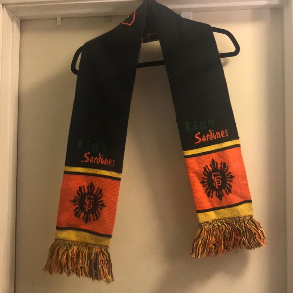 SF Giants scarf